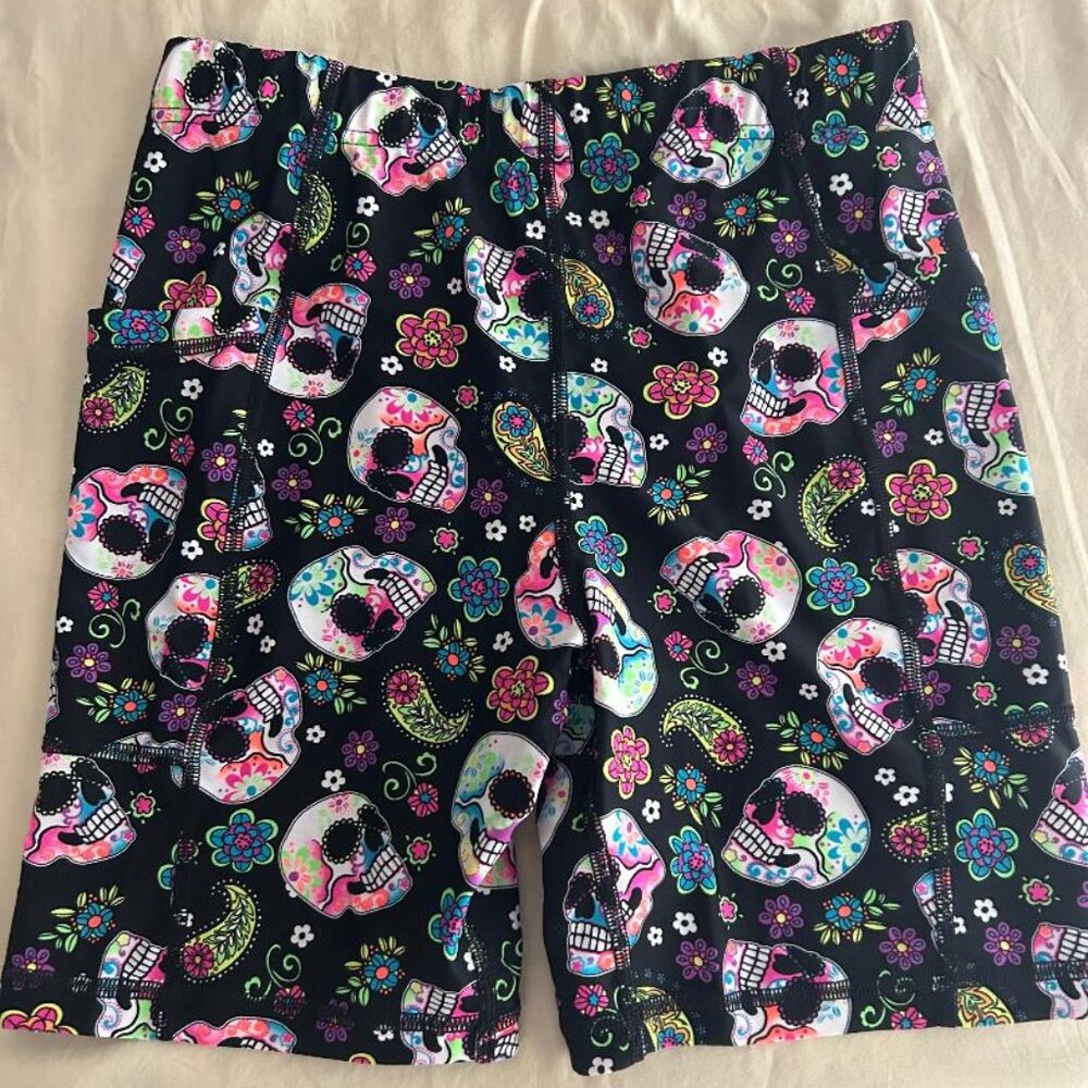 Sugar Skull Gypsy Runner shorts, EUC, XL